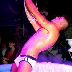 stripteaseur auxerre slater