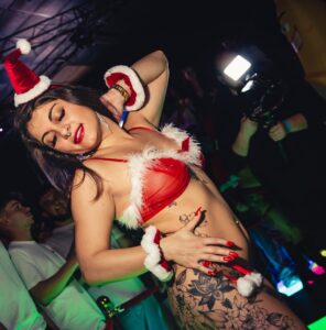 Stripteaseuse Arras Sarah 62 ( Pas-de-Calais )