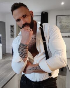 Stripteaseur La Roche-sur-Yon Niko (52-Pays de la Loire)