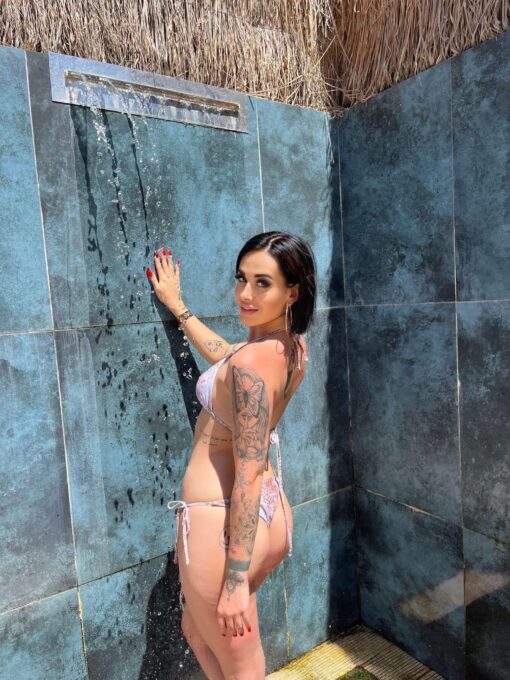 Stripteaseuse Arras Nina 62 (Pas de Calais)