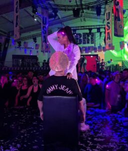 Stripteaseuse Calais Mandy (Nord Pas de Calais)