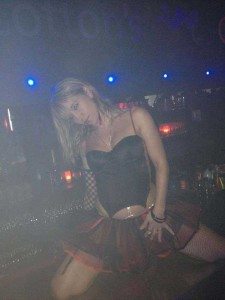 Stripteaseuse Lea Toulon Nice , Cannes , Monaco