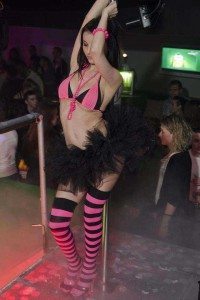 Stripteaseuse Marseille Jenny Cassis Bandol