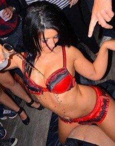 Stripteaseuse Grande-Motte Pika Montpellier, Nîmes, Avignon